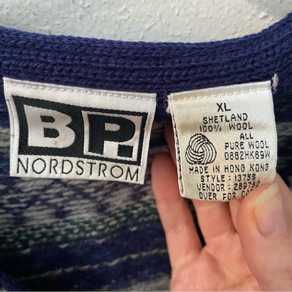 Vintage Fair Isle Patterned Knit Vest - Picture 3 of 5